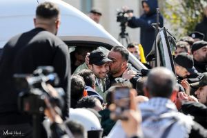 الاحتلال يفرج عن 369 أسيرًا فلسطينيًا ضمن اتفاق وقف إطلاق النار