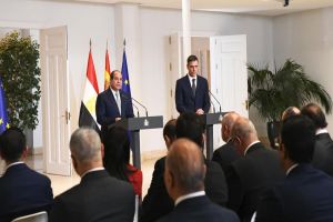 مصر وإسبانيا تؤكدان دعمهما لوكالة الأونروا