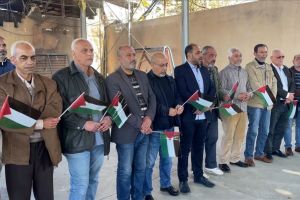 وقفات فلسطينية تنديدا بمجزرة جيش الاحتلال في مخيم جنين