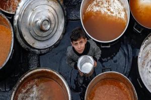 ألمانيا وفرنسا وبريطانيا تطالب إسرائيل بالسماح بدخول المساعدات إلى غزة