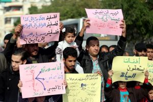فلسطينيو سوريا يواجهون ضغوطاً مالية مع اقتراب العام الدراسي