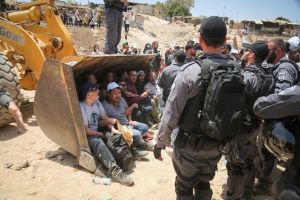 الخارجية الفلسطينية تطالب بضغط دولي لمنع إسرائيل من إخلاء 
