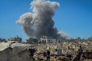 Israeli Strikes in Gaza Continue despite Announcement of Ceasefire