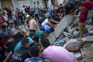 Israeli Attack Kills 10 Civilians in Southern Gaza