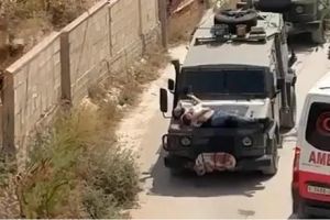 جيش الاحتلال الإسرائيلي يستخدم الأسرى الفلسطينيين كدروع بشرية