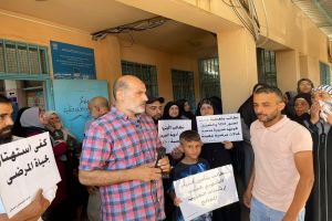 سكان مخيم عين الحلوة يطالبون 