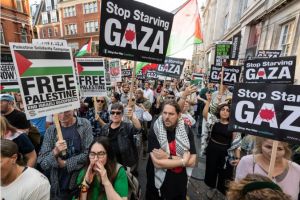 Over 1,000 Rally Outside Israeli Embassy in London over Gaza Genocide, Famine