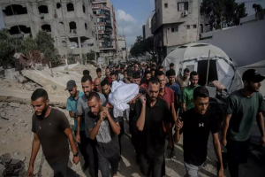 دفن جثامين الأسرى الفلسطينيين في مقبرة جماعية بمدينة دير البلح بغزة