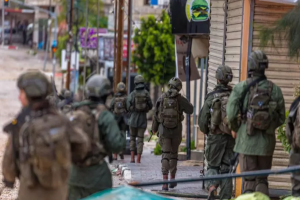 نادي الأسير: جيش الاحتلال يعتقل مئات الفلسطينيين أسبوعيًا في الضفة الغربية