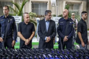 بن غفير يوسّع سياسة تسليح الإسرائيليين في القدس لتشمل 300 ألف شخص إضافي