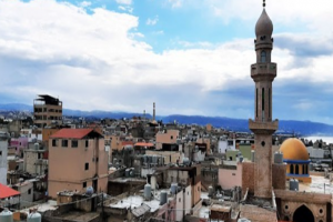 أكثر من ألف نازح يصلون إلى مخيم الرشيدية للاجئين الفلسطينيين جنوب لبنان