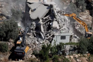 إخطارات إسرائيلية بهدم 7 بنايات سكنية تهدد بإخلاء عشرات الفلسطينيين شمال القدس