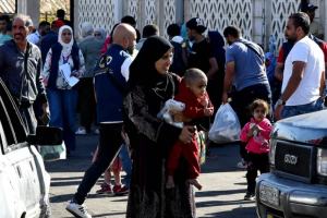 نزوح متزايد وعودة عكسية في المخيمات الفلسطينية بلبنان وسط اتهامات بتقصير 