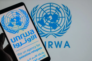 العفو الدولية: قانون حظر الأونروا يرقى إلى تجريم المساعدات الإنسانية