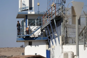 أكثر من 9500 أسير فلسطيني يواجهون انتهاكات متصاعدة في سجون الاحتلال
