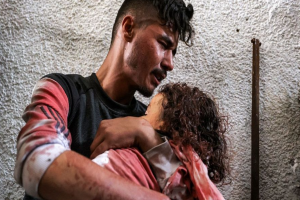 50 شهيدًا منذ ليلة أمس والاحتلال يعترف بقصف مدرسة للنازحين