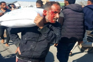 بينهم 22 من منتظري المساعدات.. استشهاد 52 فلسطينيًا في مجازر إسرائيلية جديدة بقطاع غزة