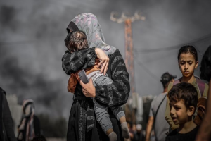 Israel Army Kills 3 Children among 16 Aid Seekers in Gaza since Saturday Morning