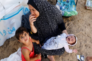 Israeli Missile Kills Mother, Her 2 Children in Northern Gaza