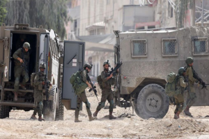Israeli Assault Displaces 75% of Palestinians from Tulkarem Refugee Camp in West Bank: Official