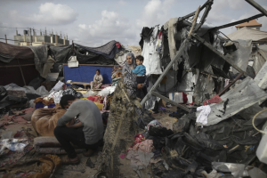 Palestinians in Tel al-Sultan Besieged Amid Devastating Israeli Attacks
