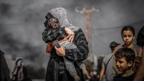 Israel Army Kills 3 Children among 16 Aid Seekers in Gaza since Saturday Morning
