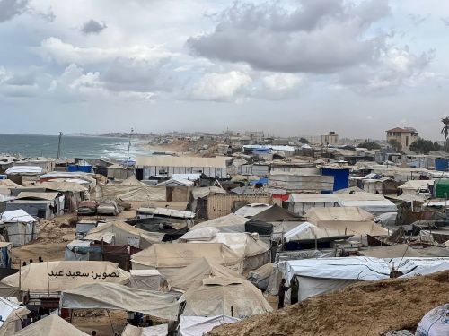 282 ألف منزل مدمّر.. سكان غزة يستقبلون الشتاء في خيام مهترئة