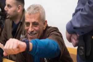 استشهاد الأسير الفلسطيني وليد دقة بعد 38 عامًا في سجون إسرائيل