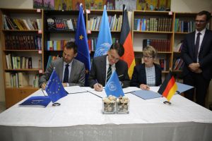 الاتحاد الأوروبي وألمانيا يوقعان اتفاقيات تبرع إضافي للأونروا