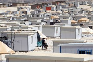 فلسطينيون من سوريا يناشدون لوضع حدٍ لمأساة نزوحهم بالأردن