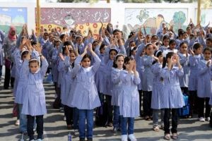 توزيع مستلزمات مدرسية على 3400 من طلبة الأونروا بغزة