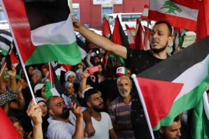 وزير لبناني سابق: الفلسطيني ليس عاملًا أجنبيًا