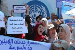 الجمعة.. احتجاج أمام مقر أونروا في بيروت رفضًا لقرار دمج المدارس