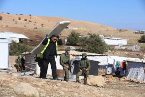 شبح التهجير يلاحق عشرات الفلسطينيين بعد هدم إسرائيل منازلهم بالضفة الغربية