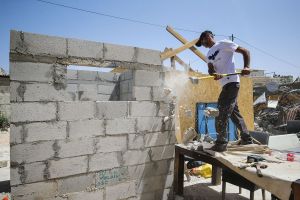 Israeli Occupation Forces 2 Palestinian Brothers to Demolish Own Houses in Jerusalem