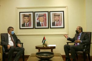 وزير الخارجية الأردني يرفض أي بديل للأونروا