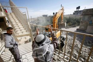 بعد 60 عاما.. فلسطينيون بالقدس الشرقية يواجهون شبح الطرد بعد أحكام لصالح مستوطنين يهود