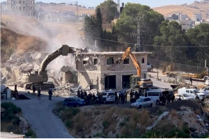 3 Palestinian Families Forced by Israelis to Demolish Own Home in Jerusalem