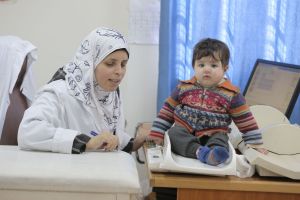 الأونروا تفتح عياداتها لتطعيم الأطفال اللاجئين في الأردن