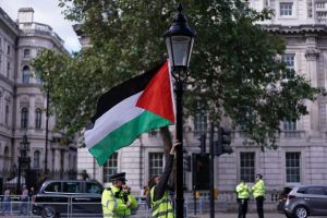 السفراء العرب في بريطانيا: إنهاء الصراع يتطلب عودة اللاجئين الفلسطينيين
