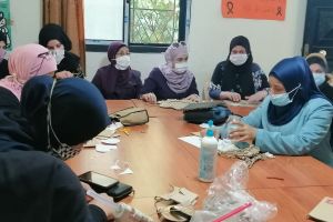 مشروع لدعم النساء اقتصاديا في مخيّم عين الحلوة للاجئين