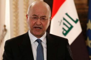 صالح يعد بإيجاد حل لمشكلة الفلسطينيين العالقين في العراق