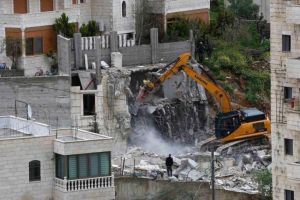 الشرطة الإسرائيلية تهدم 4 منازل فلسطينية قيد الإنشاء بأراضي 48