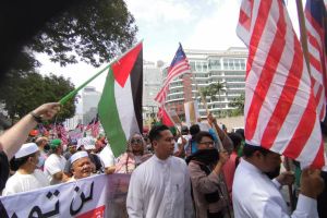 البرلمان الماليزي يسلم السفارة الأمريكية عريضة رافضة للضم الإسرائيلي