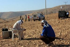 Israeli Forces Threaten Removal of 12 Palestinian Tents South of AlKhalil