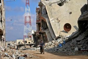 Displaced Palestinian Families Panic-Stricken as Syrian Gov’t Strikes Daraa
