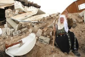 Palestinian Family Left without Roof over Their Head as Israel Orders Demolition of Jerusalem Home