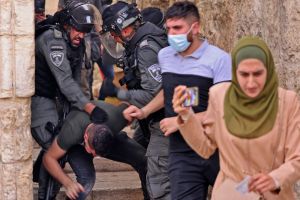 Occupation Forces Attack Protesters in Sheikh Jarrah Neighborhood