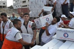 بدعم كويتي.. توزيع 5000 سلة غذائية على اللاجئين الفلسطينيين في لبنان