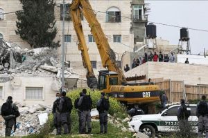 سلطات الاحتلال تخطر بهدم 10 منازل لفلسطينيين بالضفة الغربية